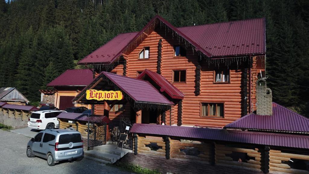 Hotel Berloga-Sinevir Synevyrsʼka Polyana Exteriör bild