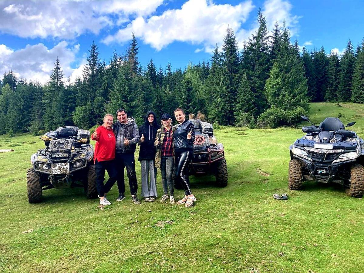 Hotel Berloga-Sinevir Synevyrsʼka Polyana Exteriör bild