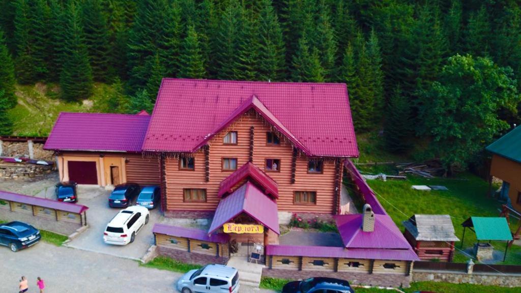 Hotel Berloga-Sinevir Synevyrsʼka Polyana Exteriör bild