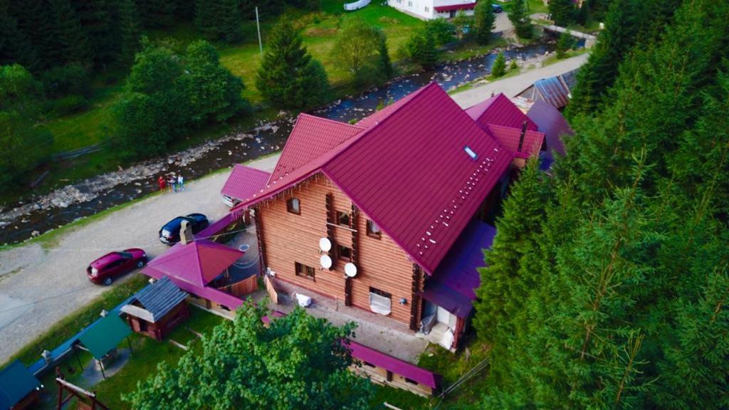 Hotel Berloga-Sinevir Synevyrsʼka Polyana Exteriör bild